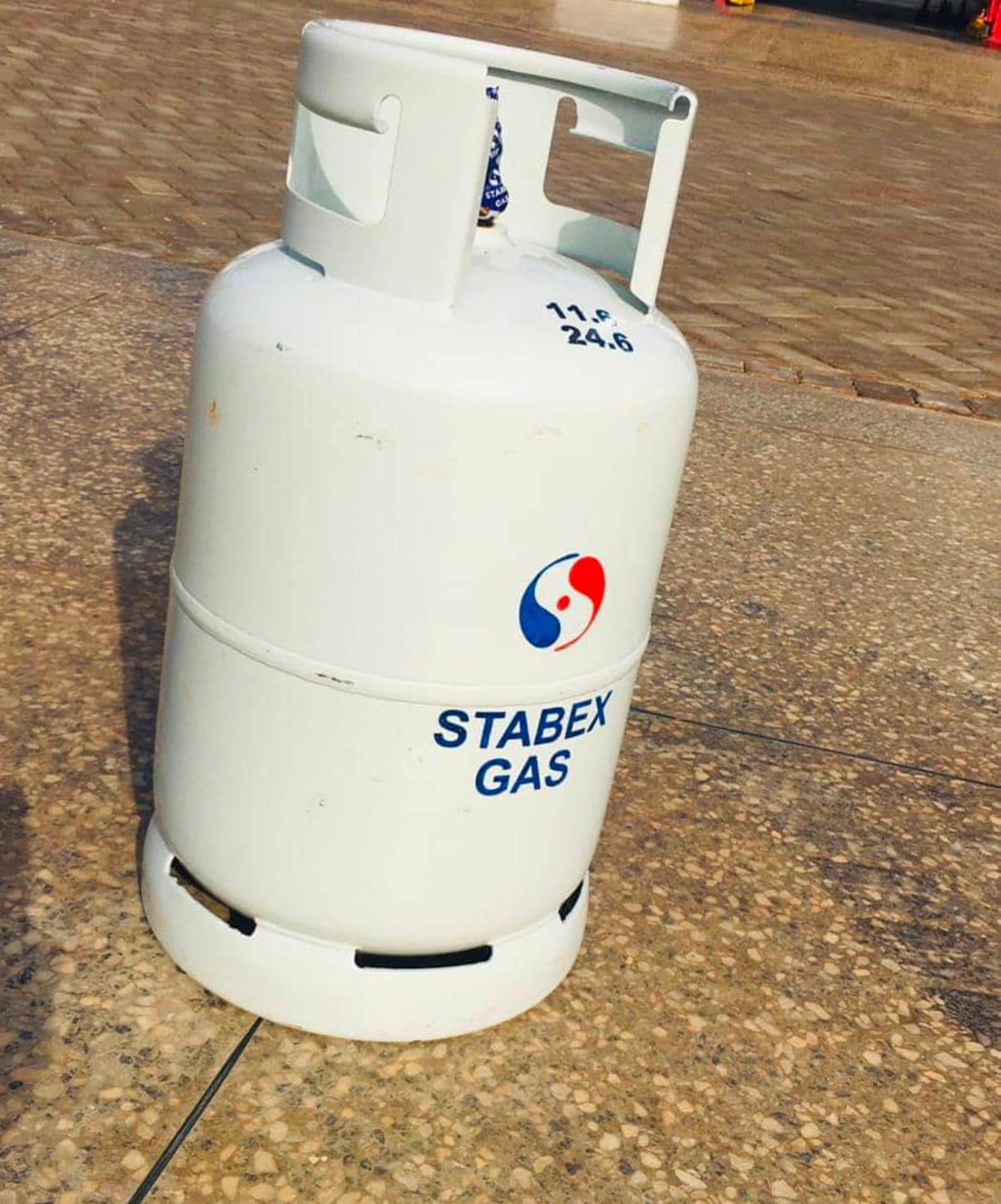 Gas cylinders/cooking gas